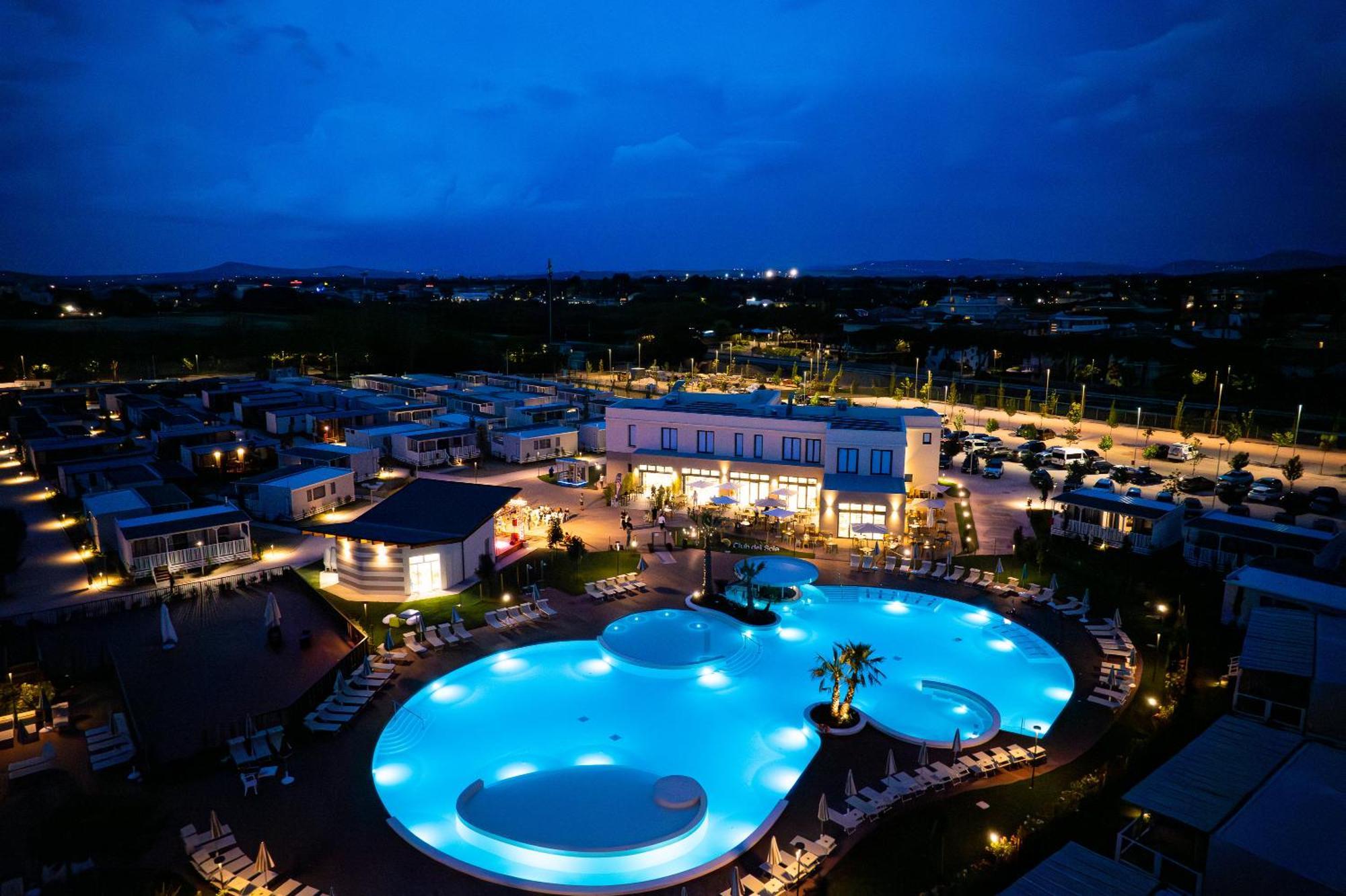 Club Del Sole Romagna Family Resort Риччоне Екстер'єр фото