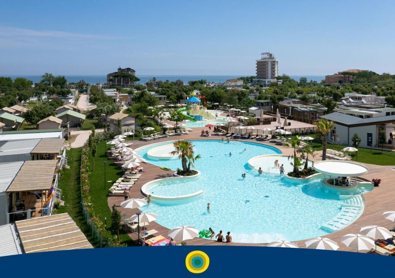 Club Del Sole Romagna Family Resort Риччоне Екстер'єр фото