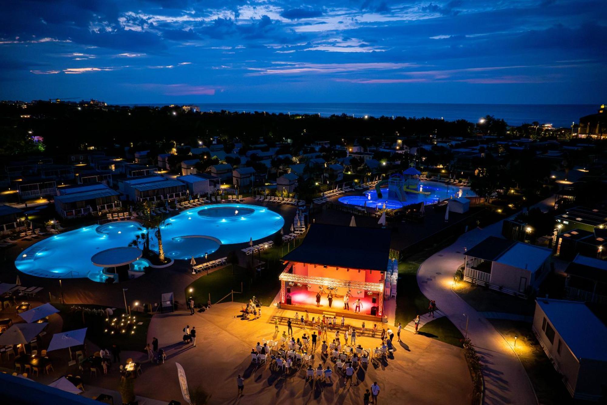 Club Del Sole Romagna Family Resort Риччоне Екстер'єр фото